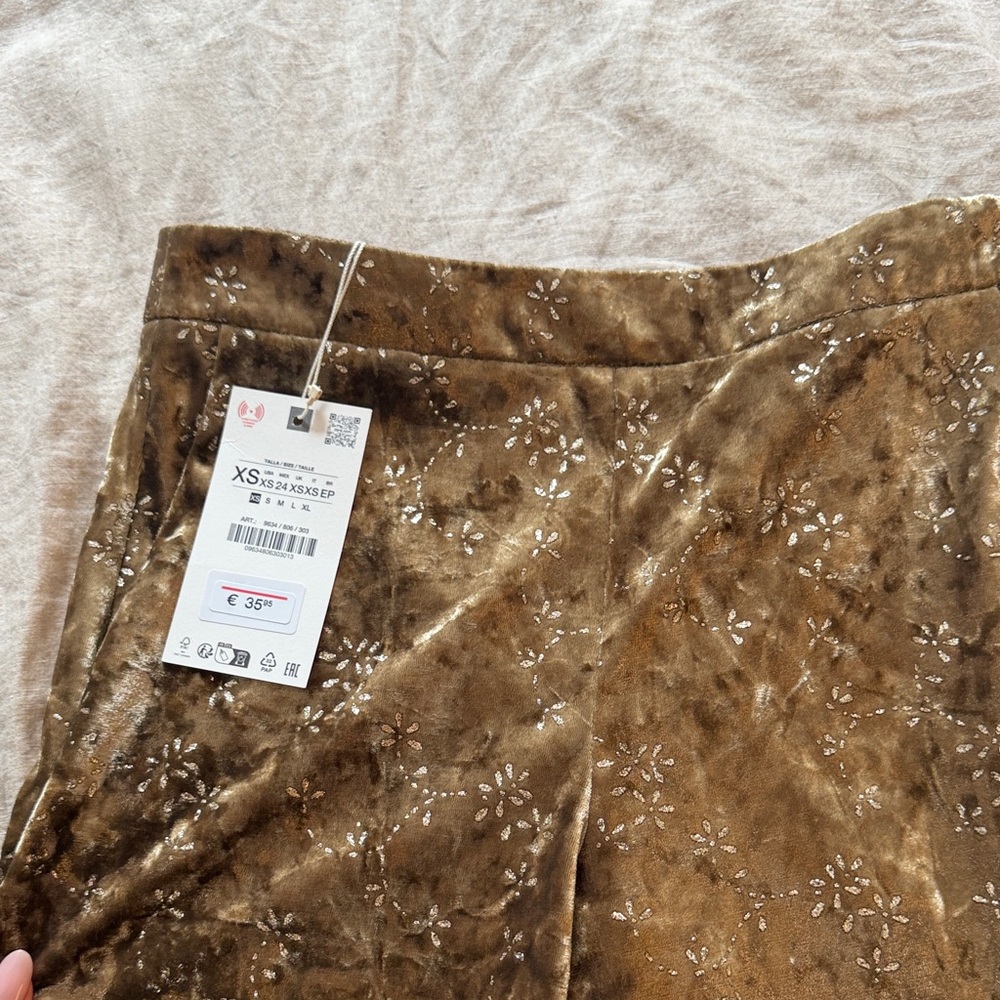 BNWT Full Set Zara Velvet Blazer and Balloon Pant (Size XS) - Picture 4 of 5